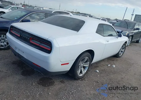 2015 Dodge Challenger Sxt z USA, uszkodzony, nr VIN 2C3CDZAG4FH724445